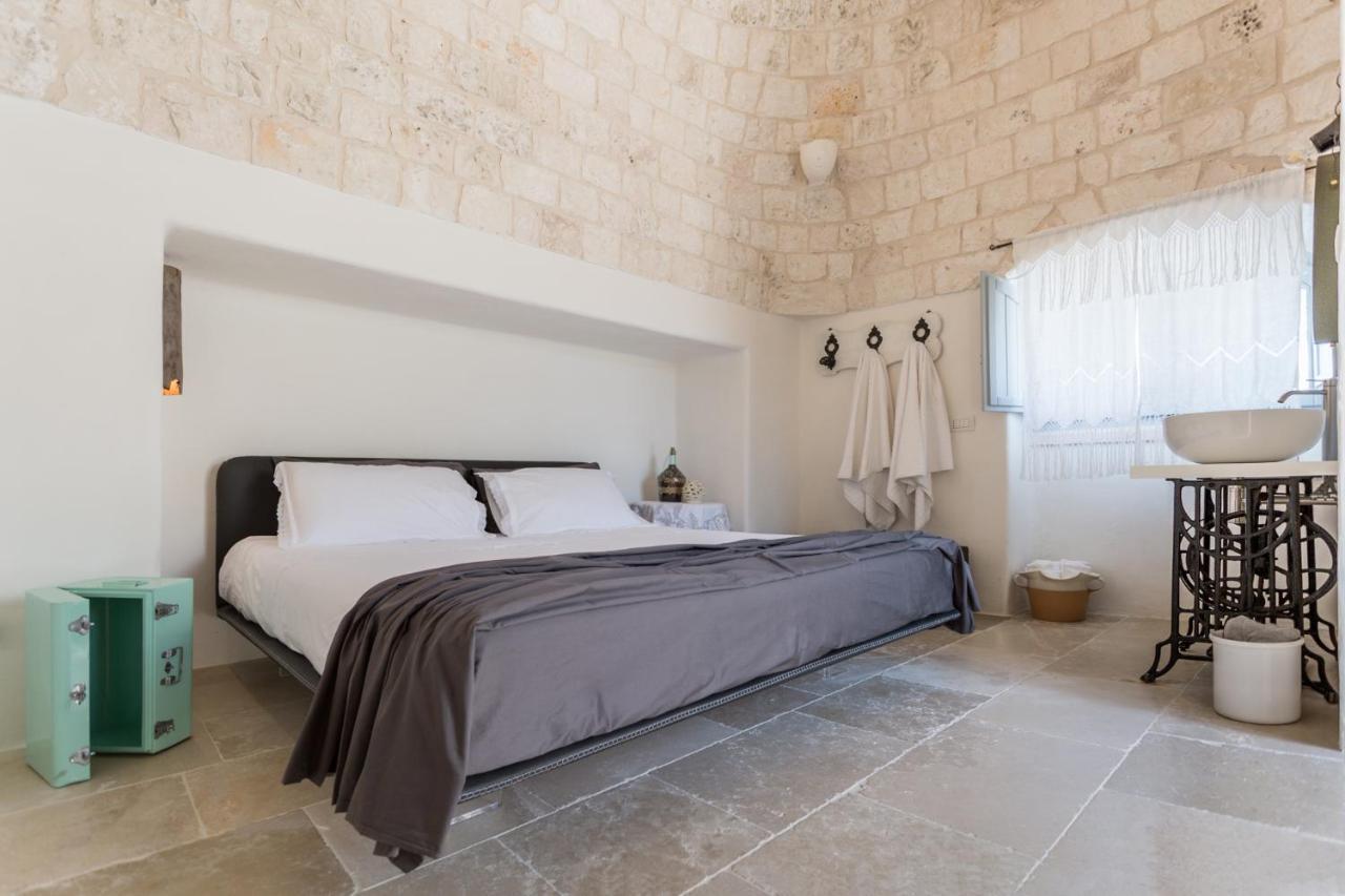 Bed and Breakfast Si Fa Trullo Остуни Экстерьер фото